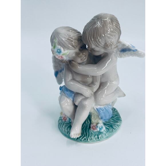 Vintage Winged Ceramic Angel Boy and Girl - Picture 1 of 3